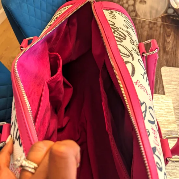 Sassy Jones Pink and Cream Travel Bag - Picture 7 of 7